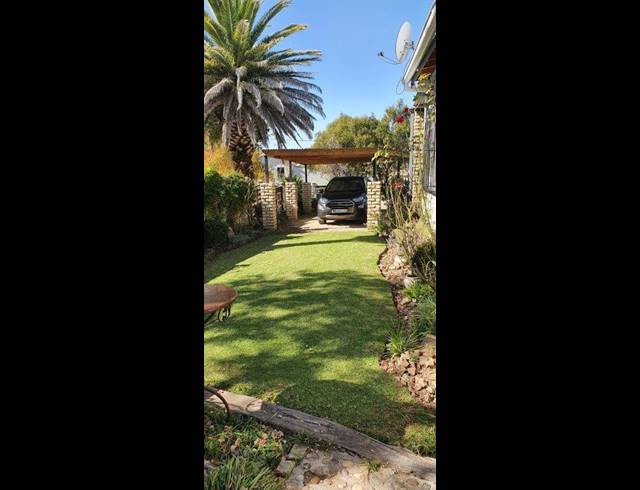 10 BEDROOM HOUSE FOR SALE IN LADYBRAND